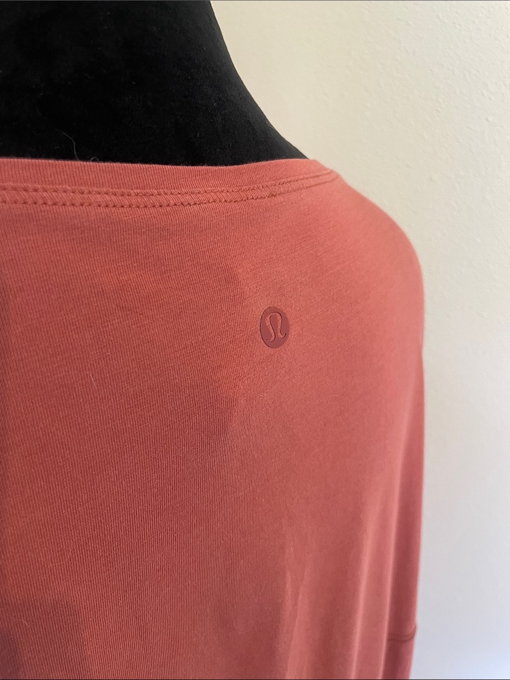 Lululemon back In action - Picture 6 of 7